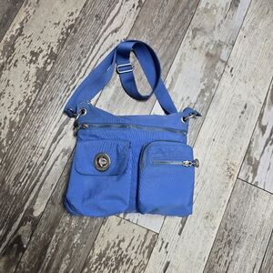 Baggallini Sydney Blue Silver Hardware Travel Crossbody Bag Nylon Water Resistan